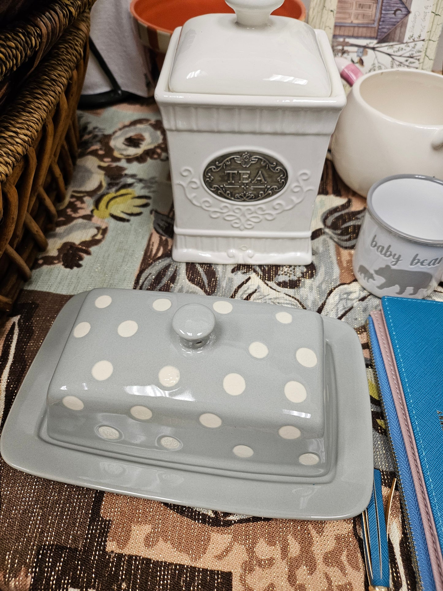 Butter dish