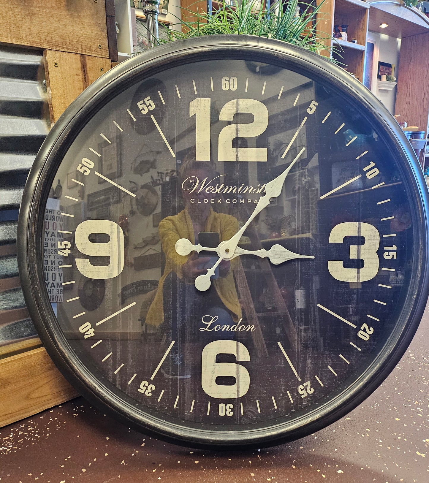 Huge clock