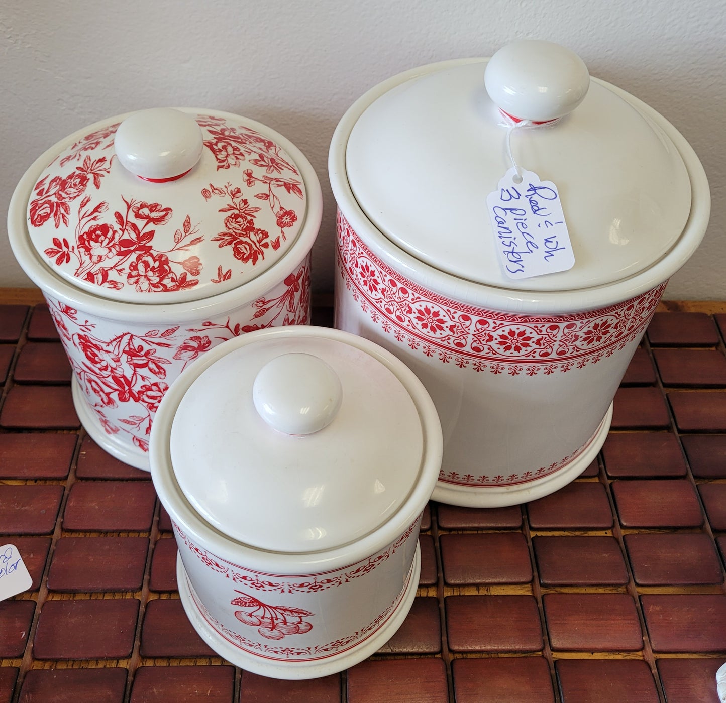 Red/white canister set