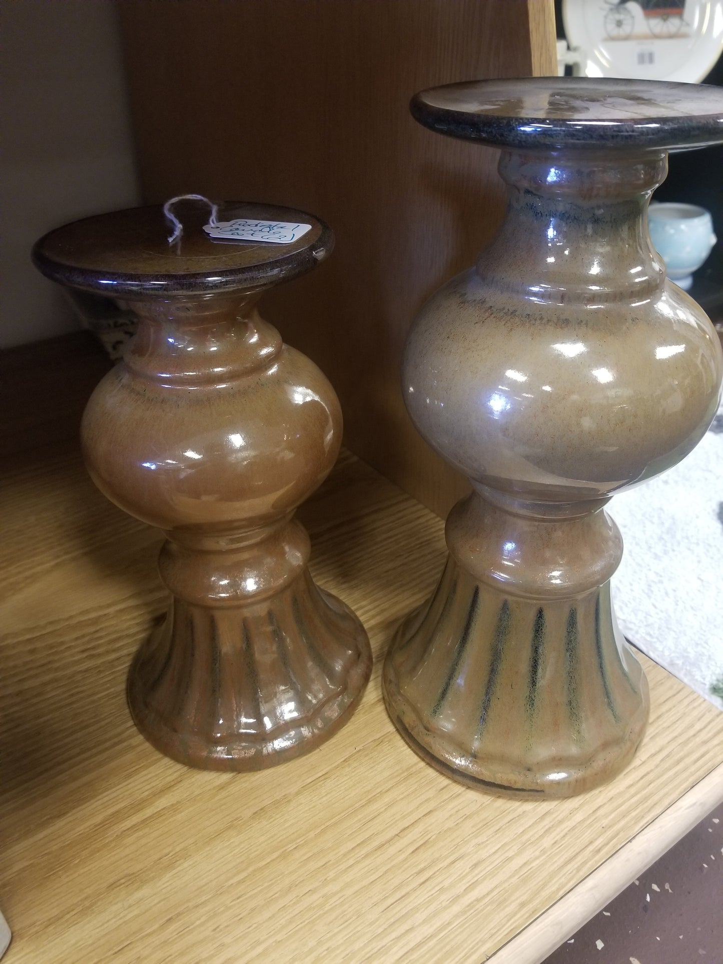 Pedestal candle holder