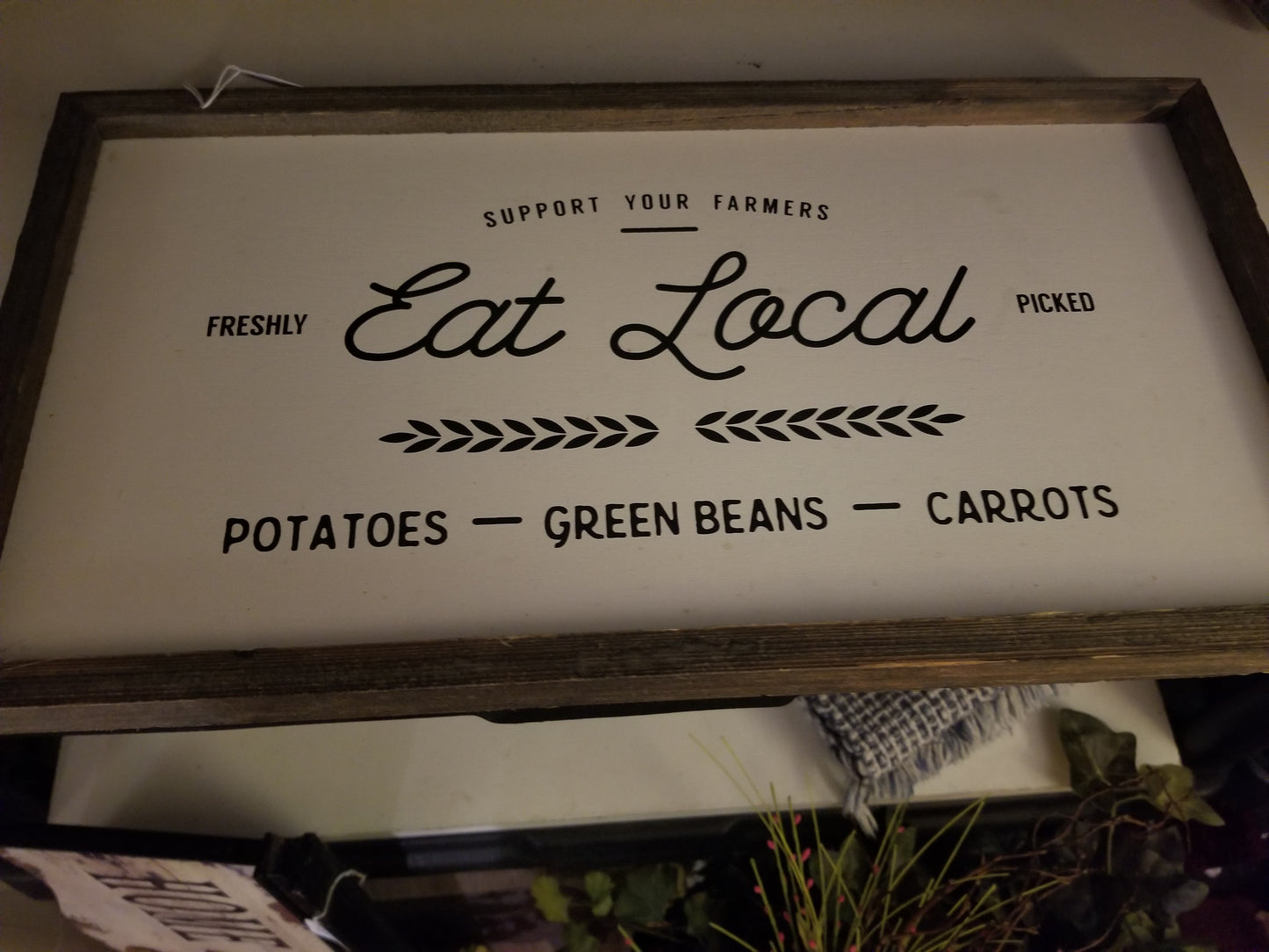 Eat local decor