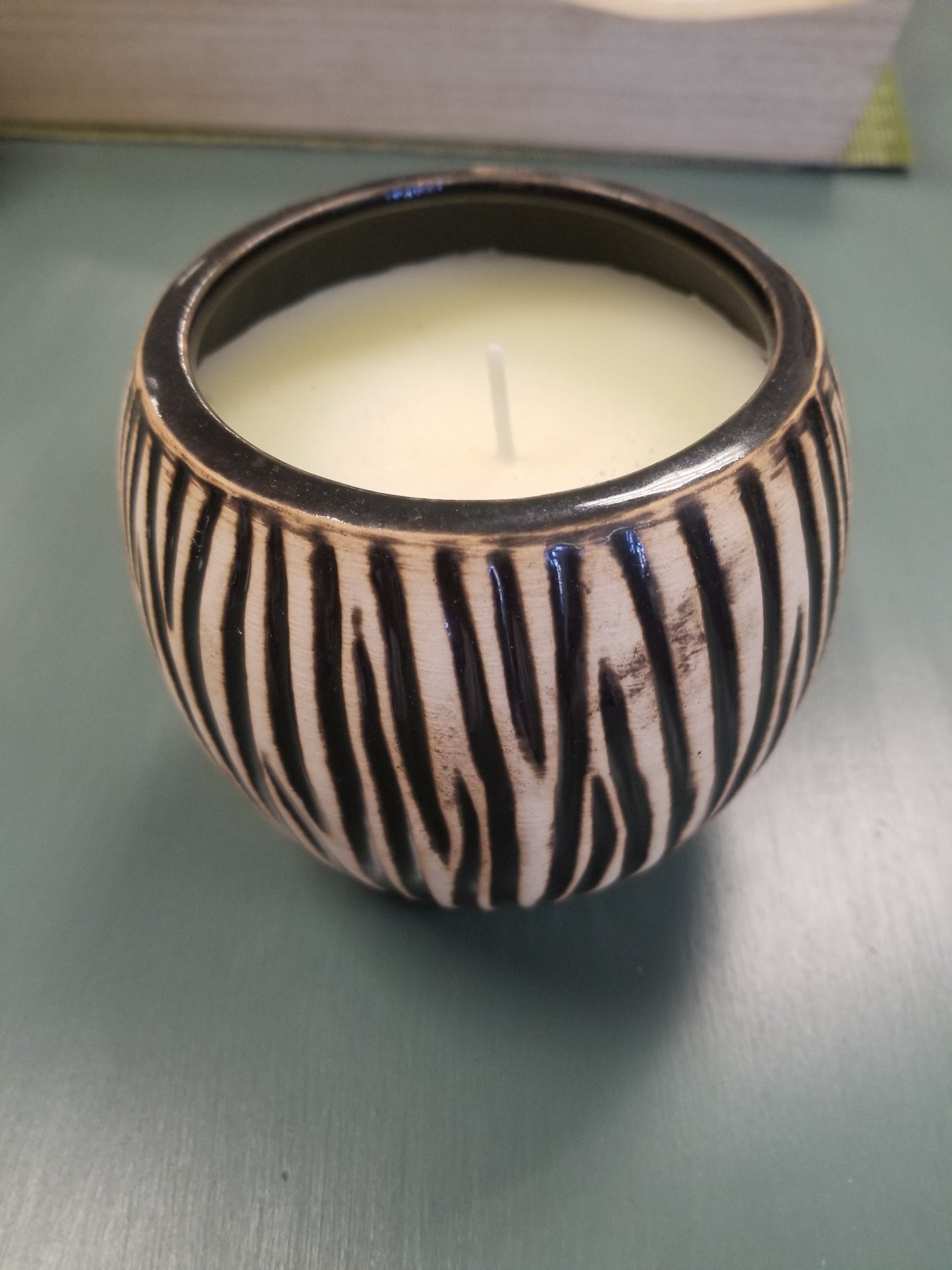 New citronella candle black