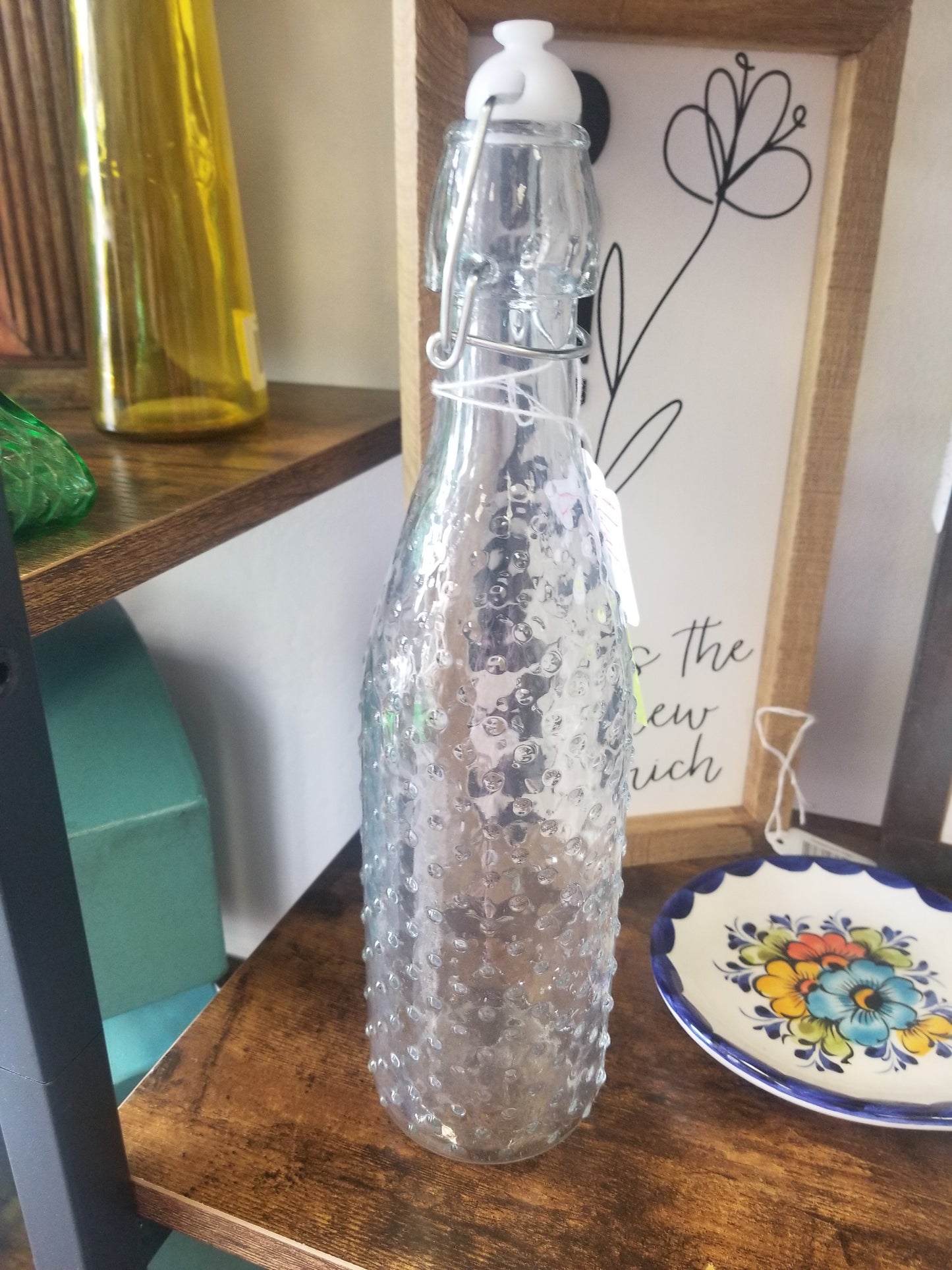 Clear bobknob bottle