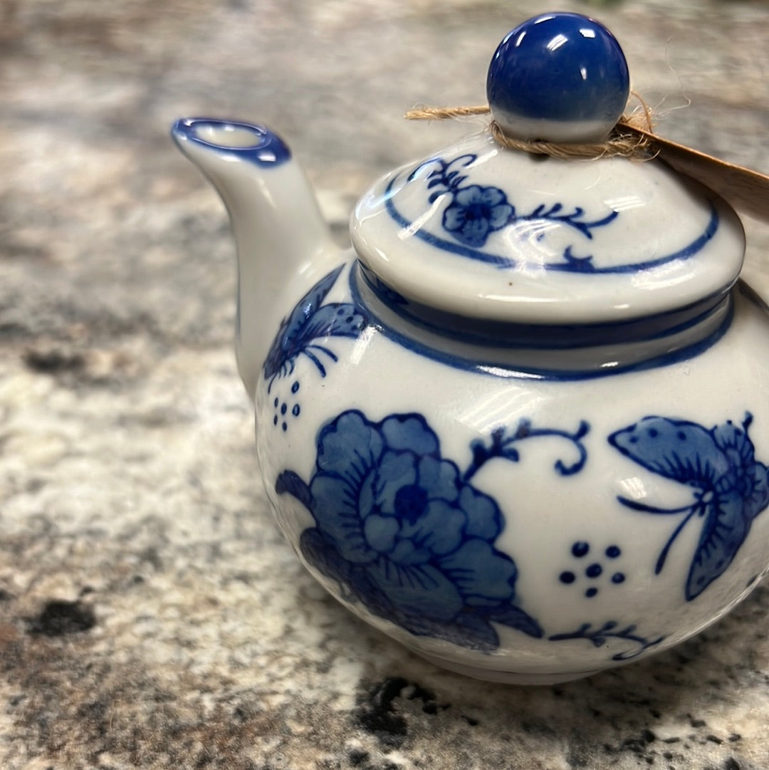 Blue+White Teapot