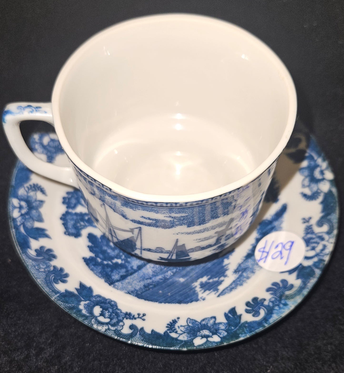 Storyline cup & saucer