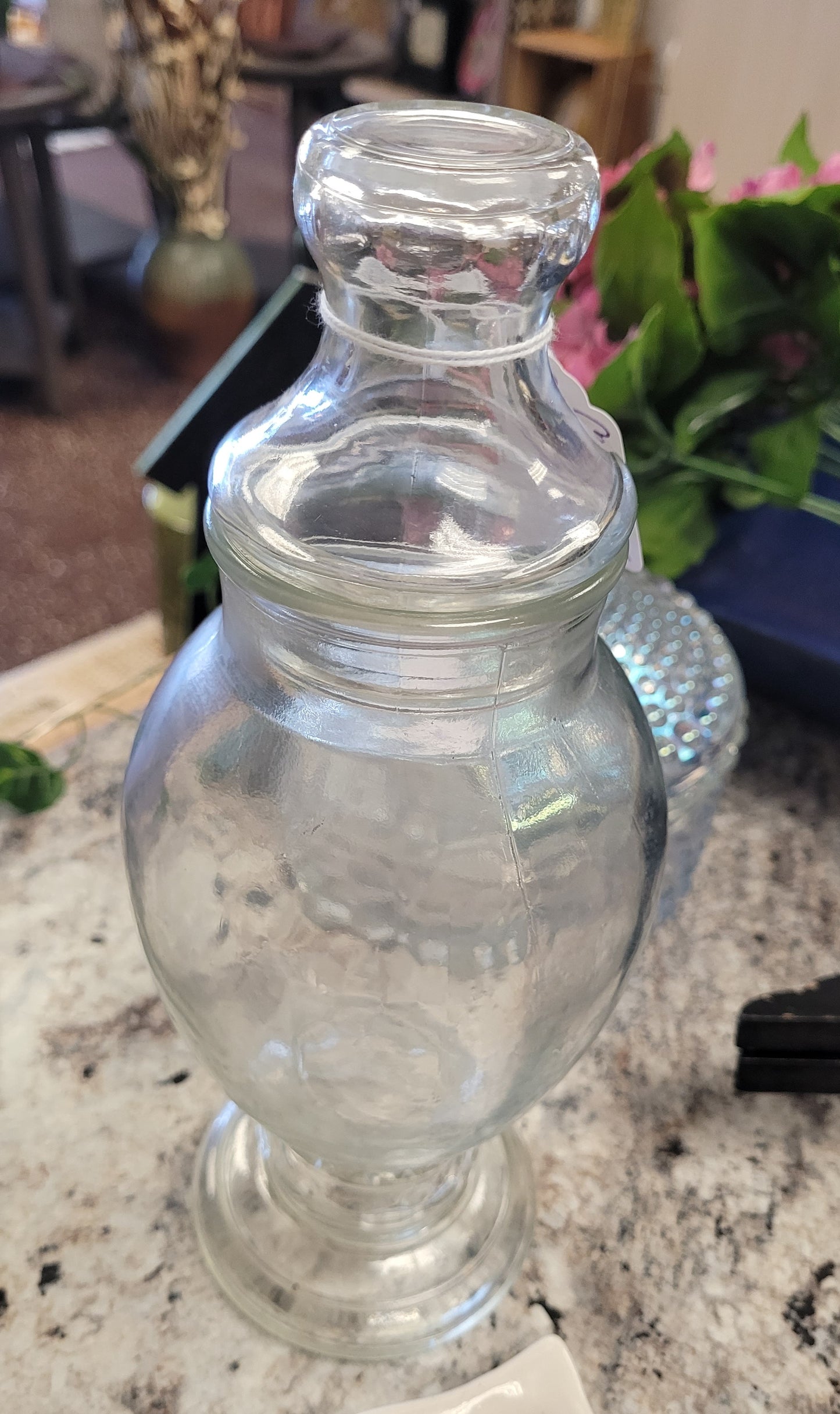 Glass jar w/lid