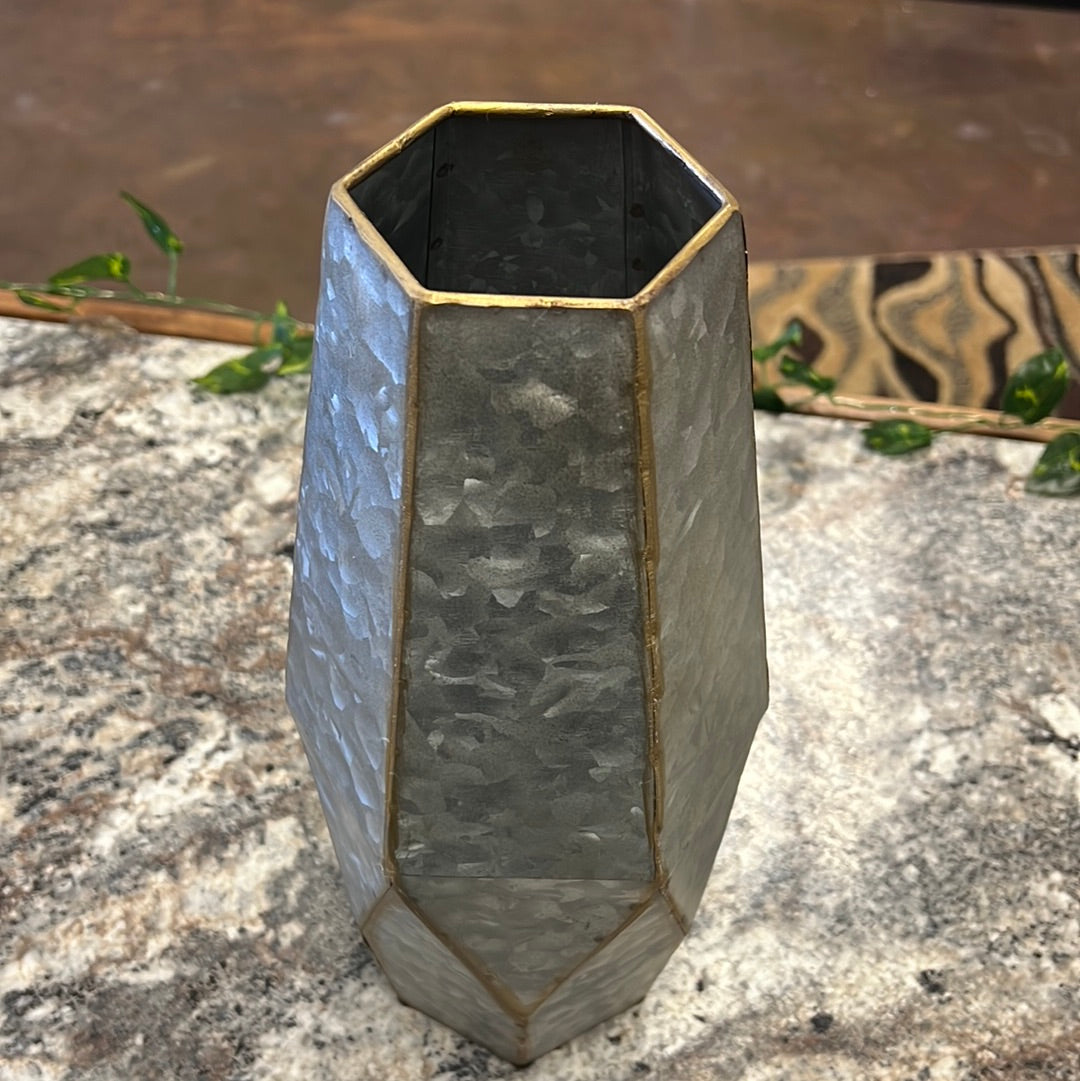 Metal Plant Holder