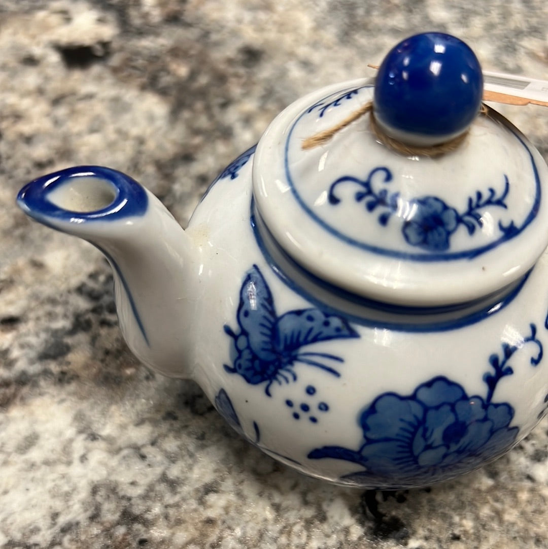 Blue+White Teapot