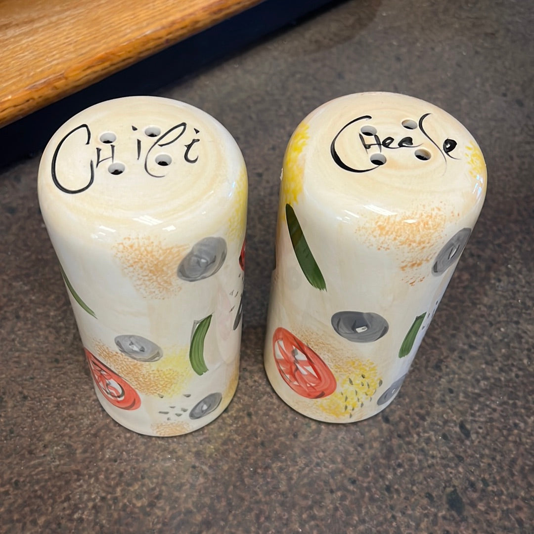 Cheese/Chili Shaker Set