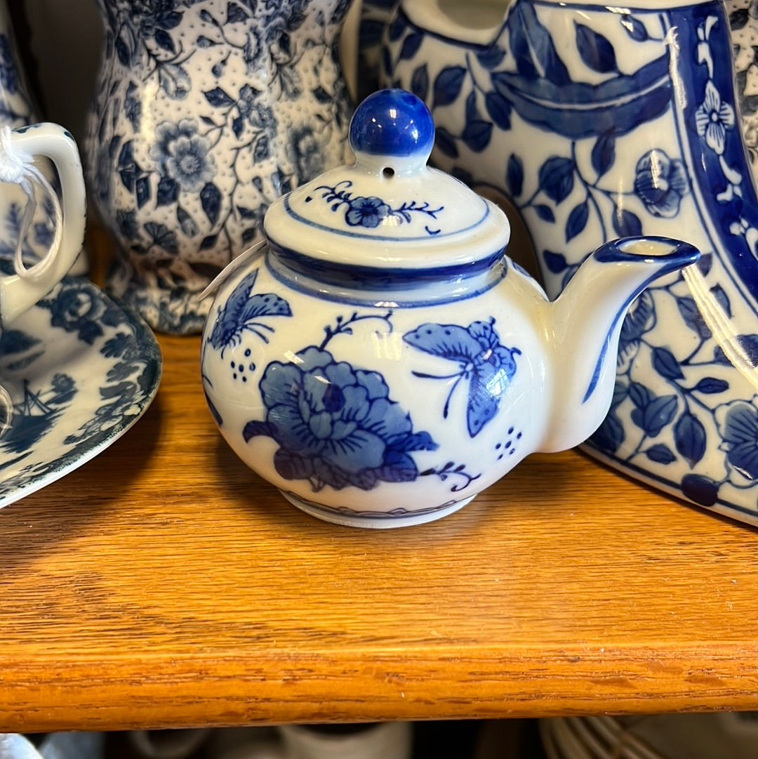 Blue+White Teapot