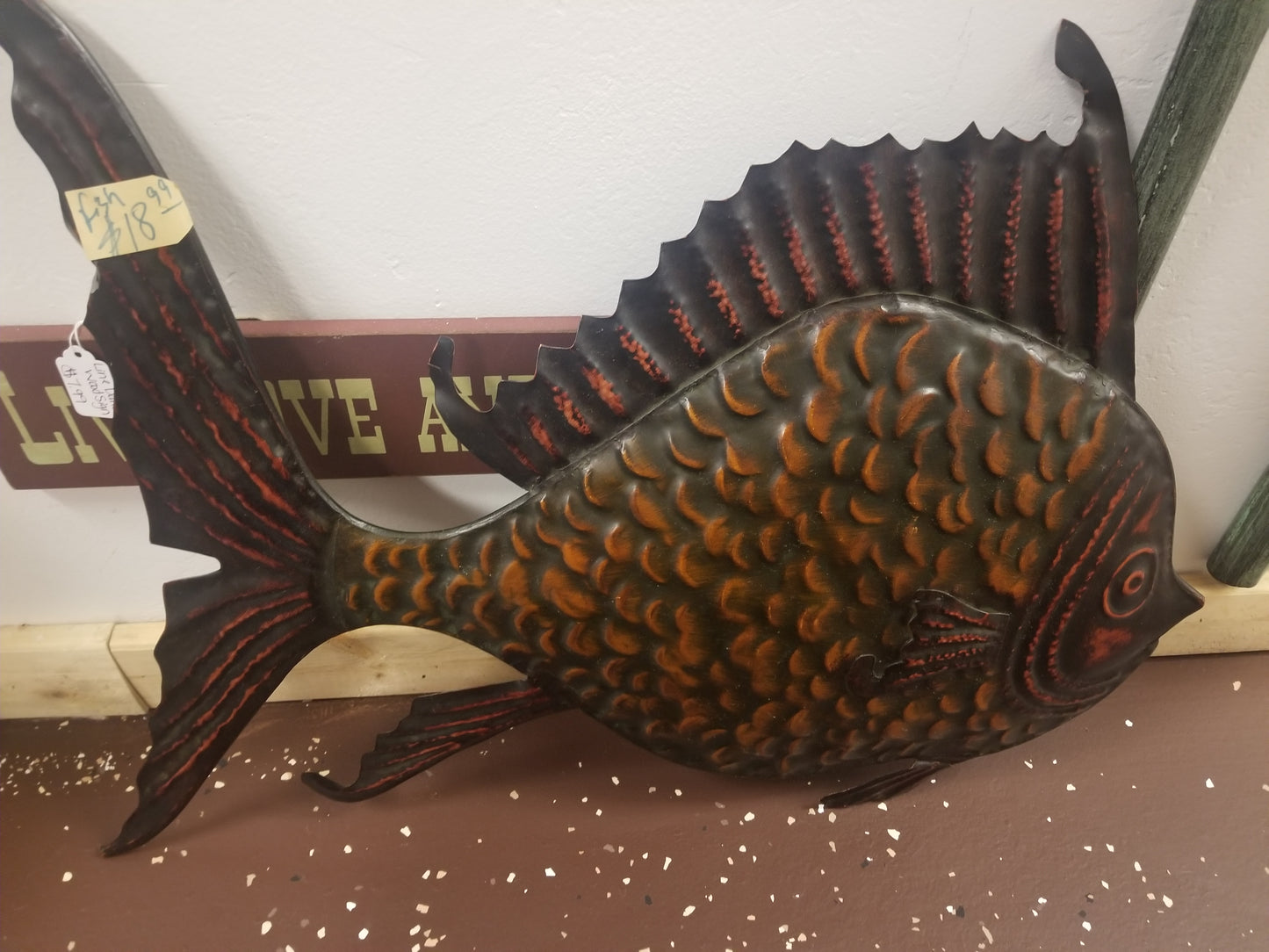 Metal fish