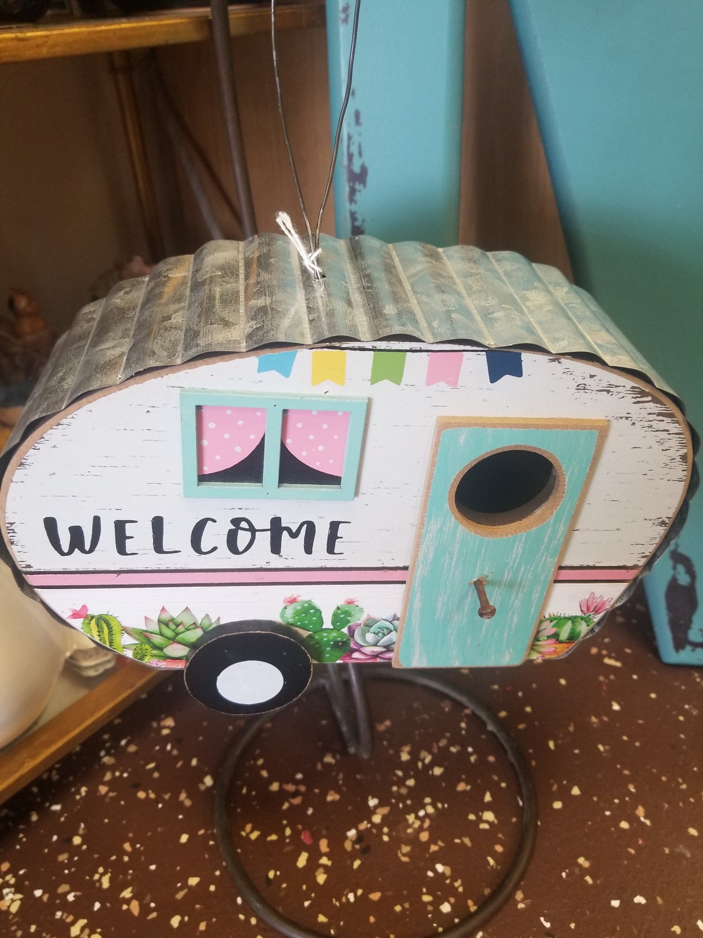 Camper bird house
