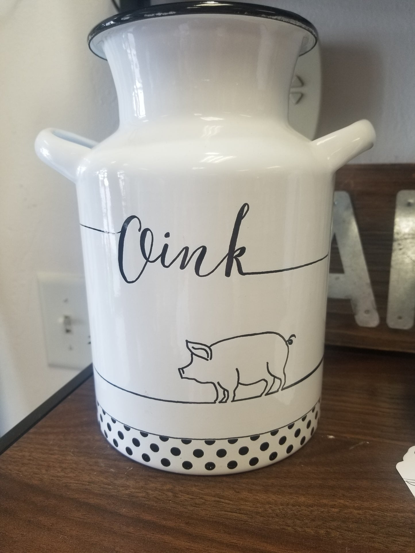 Oink can