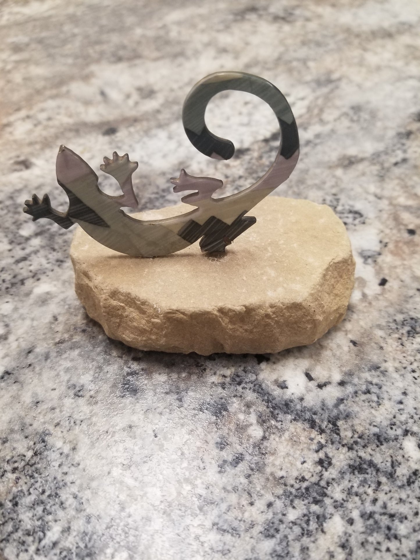 Gecko rock collectable